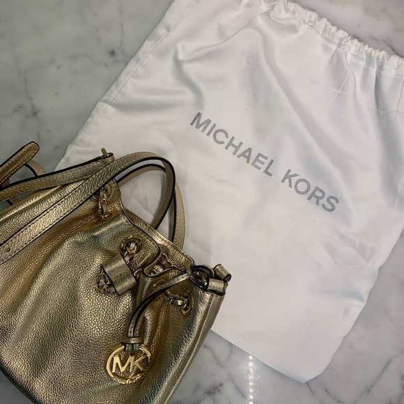 Michael Kors Frankie Drawstring Crossbody - Picture 2 of 8